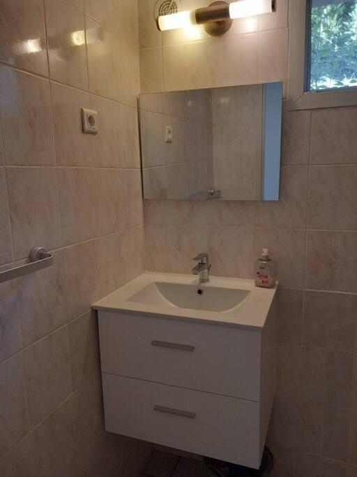 Studio Meuble Independant Tout Confort Classe 2** Aubenas Extérieur photo