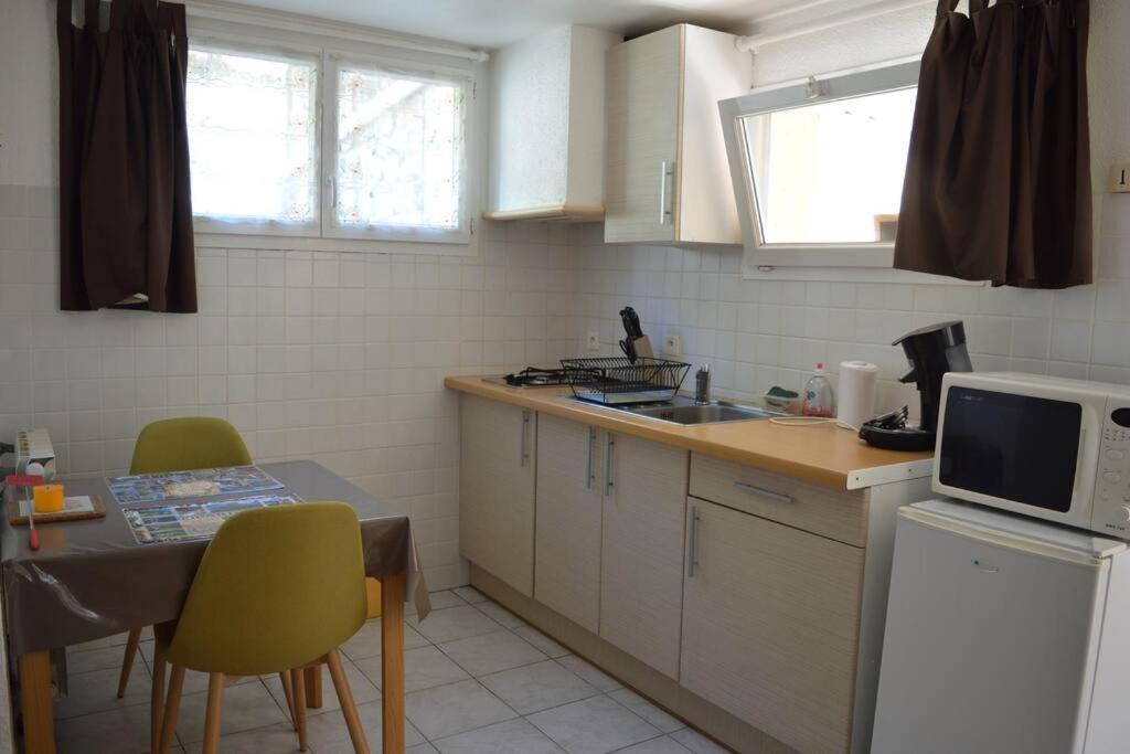 Studio Meuble Independant Tout Confort Classe 2** Aubenas Extérieur photo